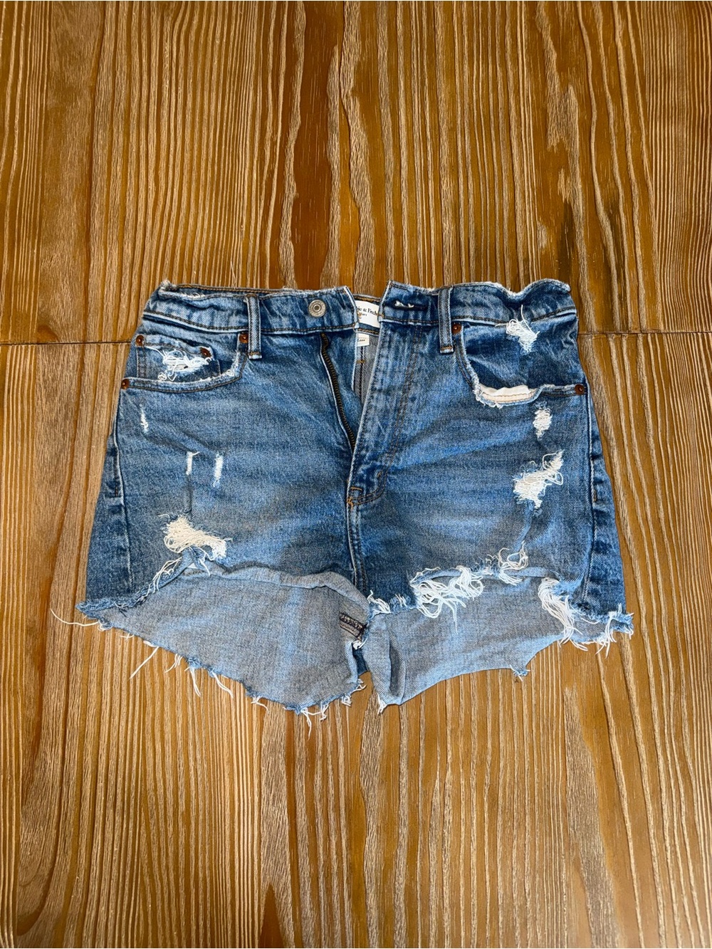 Abercrombie & Fitch Curve Love High Rise Mom Short